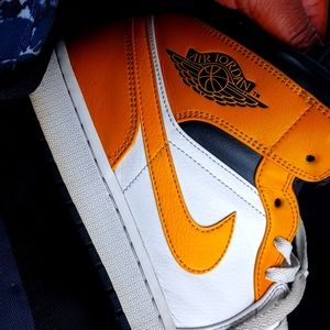 air jordan 1 gold black and white size 14 us